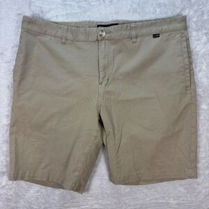 Travis Mathew Golf Shorts Flat Front Casual Khaki Beige Mens Size 40